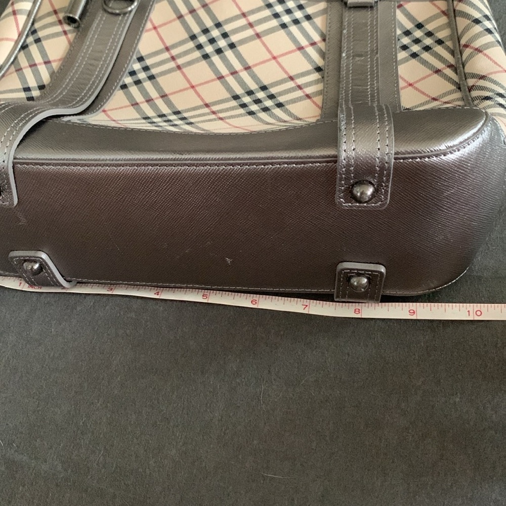 Vintage Burberry Mettalic Crossbody Bag - Picture 13 of 16